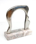  Staande fotolijst Astarte tinnen lijst waarin glasplaatjes op marmeren voet ontwerp Ettore Sottsass ca.1995 uitvoering Metallia Serafino Zani Italië 