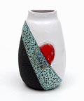 Aardewerk vaasje met ovale hals met abstracte geglazuurde decoratie ontwerp Ettore Sottsass ca.1958 uitvoering Bitossi / Italië voor de Bijenkorf / Amsterdam 