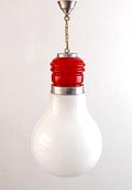 Witglazen hanglamp met roodglazen fitting mogelijk Duitsland ca.1980 