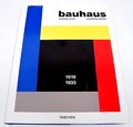 Boek Bauhaus Archiv 1909-1933 auteur Magdalena Droste uitgave van Taschen Duitsland 2006 Engelse tekst 