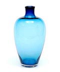 Blauw glazen Serica fles ontwerp Floris Meydam 1962 uitvoering Glasfabriek Leerdam 