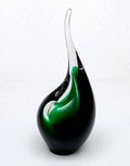 Dikwandige groen glazen vaas Orkidévase met helderglazen overlay ontwerp Per Lütken 1956 uitvoering Holmegaard / Denemarken 1958 