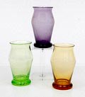 Drie glazen Lathyrus vaasjes paars amber vert-chine ontwerp W.J.Rozendaal 1929 uitvoering Kristalunie Maastricht 