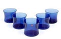 Blauw glazen bekertjes 5x ontwerp Timo Sarpaneva 1956 uitvoering Iittala / Finland 