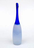 Tweekleurige Serica fles ontwerp Floris Meydam 1953 uitvoering Glasfabriek Leerdam 