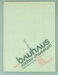  Bauhaus-Archiv Museum für Gestaltung Sammlungs Katalog samengesteld door Hans M Wingler uitgegeven Mann Verlag Berlin 1984 Duitse tekst 