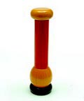 Houten pepermolen ontwerp Ettore Sottsass 1994 uitvoering Twergy Alessi / Italië 