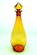 Amberglazen wijnkaraf van servies Romanda ontwerp A.D.Copier 1923 uitvoering Glasfabriek Leerdam 
