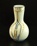 Geglazuurde aardewerk vaas met lijndecoratie ontwerp Jan van der Vet 1905-'08 uitvoering Dordtsche Kunstpotterij D.K.P 