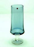 Lichtblauw glazen vaas op transparante voet ontwerp Tapio Wirkkala ca.1960 uitvoering Iittala / Finland 