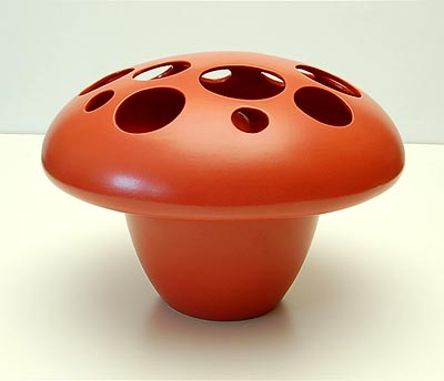 Aardewerk vaas Funghi naar ontwerp van Ton Haas 1992 uitvoering Royal Tichelaar Makkum 