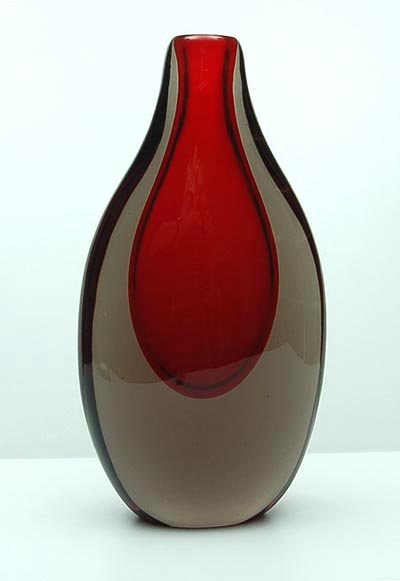  Grote Sommerso vaas met rode kern ontwerp Antonio Da Ros ca.1960 uitvoering Cenedese / Italie 