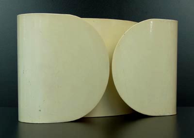  Muurlamp Foglio ontwerp Tobia Scarpa 1966 uitvoering Flos / Italy geëmailleerde platmetalen constructie originele uitvoering met porseleinen fittingen 
