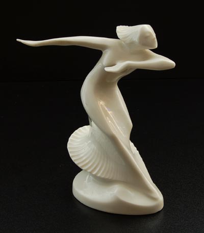  Porseleinen beeldje van danseres Gertrud Leistikow ontwerp Theo Vos uitvoering Hutschenreuther ca.1925 Duitsland 