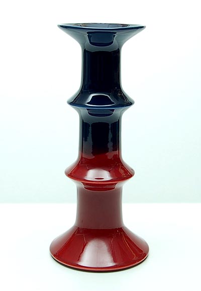  Rood / blauwe Studio-Linie kandelaar ontwerp Tapio Wirkkala ca.1965 uitvoering Rosenthal / Duitsland 