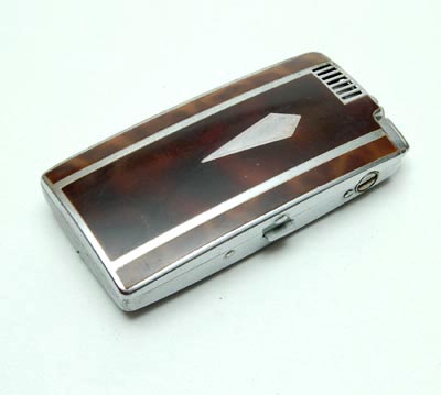 Art deco Ronson sigarettenkoker met aansteker twee kleuren schildpad en chroom USA ca.1940 
