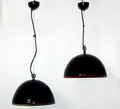 Stel zwartglazen hanglampen met witte binnenzijde en rode rand uitvoering Vistosi / Italie ca.1970 