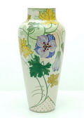 Aardewerk vaas met polychrome florale decoratie uitvoering Zuid-Holland / Gouda ca.1907 