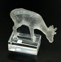  Kristallen presse-papier met hert Daim ontwerp René Lalique 1929 uitvoering Lalique Frankrijk 1945-'50 