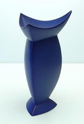  Steengoed blauw geglazuurde vaas ontwerp uitvoering Noor Camstra 2001 Werk o.a in collecties Museum Boijmans-van Beuningen Rotterdam Museum het Princessehof Leeuwarden Collectie Benno Premsela Amsterdam Museum Bellerive Zürich CH Keramiekmuseum Grimmerhus Middelfart DK Ichon World Ceramic Center Korea 