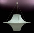  Hanglamp Skyflyer origineel geen heruitgave opaak acryl kap met metalen kettingen ontwerp Yki Nummi 1960 uitvoering Sanka / Finland 
