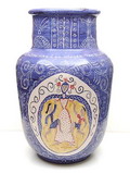 Grote aardewerk vaas met polychrome decoratie ontwerp uitvoering Jan van Stolk ca.1960 
