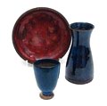  Drie aardewerk items 2x vaas 9,7 16,3 hoog 1x schaaltje diam 18,5 cm ontwerp Jan van Ham uitvoering t Bolwerk Utrecht ca.1960 