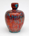  Aardewerk Berbas vaas met Reflet Métallique glazuur uitvoering Porceleyne Fles Delft ca.1900 