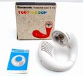  Witte kunststof transistor armbandradio R-72 Toot-a-Loop uitvoering Panasonic / Japan ca.1970 In originele verpakking 