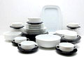  Porcelain noire eetservies Variation 6-pers / 38 delen met bijbehorende zwarte onderborden ontwerp Tapio Wirkkala 1962 uitvoering Rosenthal / Duitsland 1962-1979 Bordmaten zwart -31,5 cm wit -28,5 cm wit -25 cm wit -20 cm zwart -16,5 cm 