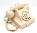  Tafel telefoon uitgevoerd in beige melamine plastic bakeliet styling-design Jean Heiberg 1947 producent Ericsson / Zweden 1961(uitgevoerd voor de Nederlandse markt 