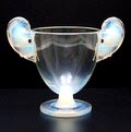 Opalising glass vase Béliers with animal-appliques design René Lalique 1925 executed by Lalique / France 