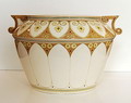 Cache-pot met gestileerde decoratie ontwerp J.B.Boeziek ca.1915 uitvoering Amphora / Oegstgeest schilders signatuur J.d.V 