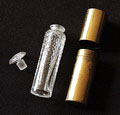 Parfum flacon Lalique Chypre in orginele metalen houder ontwerp en uitvoering Rene Lalique 1924 gemaakt voor Forvill / France Lit Marcilhac pag 938 Forvill no.6 