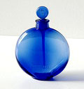 Parfum flacon Lalique Dans la nuit met orginele stop ontwerp en uitvoering Rene Lalique 1925 gemaakt voor Worth / France Lit Marcilhac pag 951 Worth no.3 