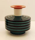 Vaas ontwerp Ettore Sottsass 1958 gelimiteerde heruitgave no 8 van 20 geproduceerd door Bitossi / Italy 2001 In orginele doos 