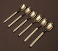 6 Zilveren theelepels Variation 2500 met porseleinen handvat ontwerp Tapio Wirkkala voor Rosenthal / Duitsland 1963 
