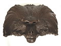 Steengoed wandmasker in de vorm van bavianenkop daarbij een Wendingen Ontwerp M Esser Meissen / Duitsland 1924 Gemerkt BOTTGER STEINZEUG met gekruisde Meissen zwaarden A 0047 M Esser 1924 - 12 Lit Wendingen no.12 serie 8 / 1927 Nieuwe keramiek pag 18 