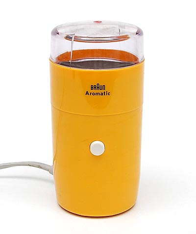Botterweg Auctions Amsterdam > Yellow plastic electric coffee-grinder Braun  Aromatic, type CS-2, design Reinhold Weiss 1967, executed by Braun, made in  Spain