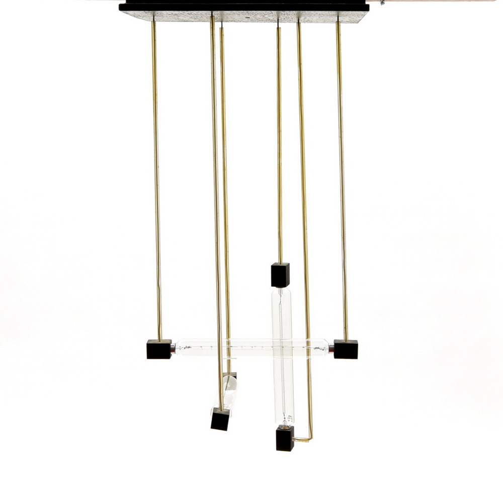 sirene atmosfeer Fitness Botterweg Auctions Amsterdam > Hanglamp 'L40', zwarte houten plafondplaat  met daaronder lampen hangend aan dunne glazen buizen, ontwerp Gerrit  Rietveld 1922, uitvoering van later datum