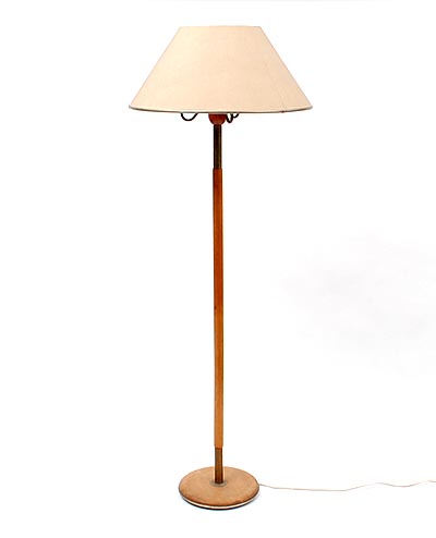Botterweg Auctions Amsterdam > lamp, met metaal, met stoffen kap, ontwerp toegeschreven aan Willem ca.1935, uitvoering toegeschreven aan Gispen / Culemborg (provenance: de erven van Bas van Pelt)